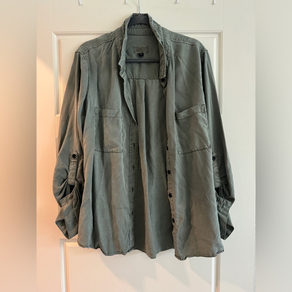 Universal Thread Green Oversized Button Up
